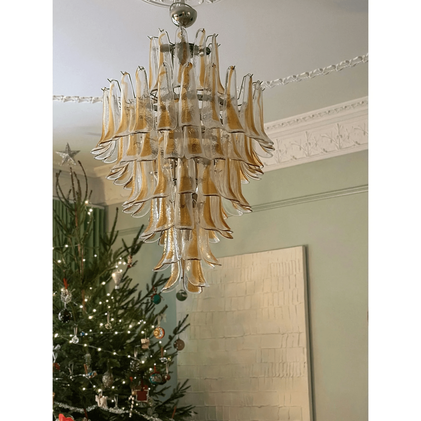 Dravina Glass Petals Pendant Lamp