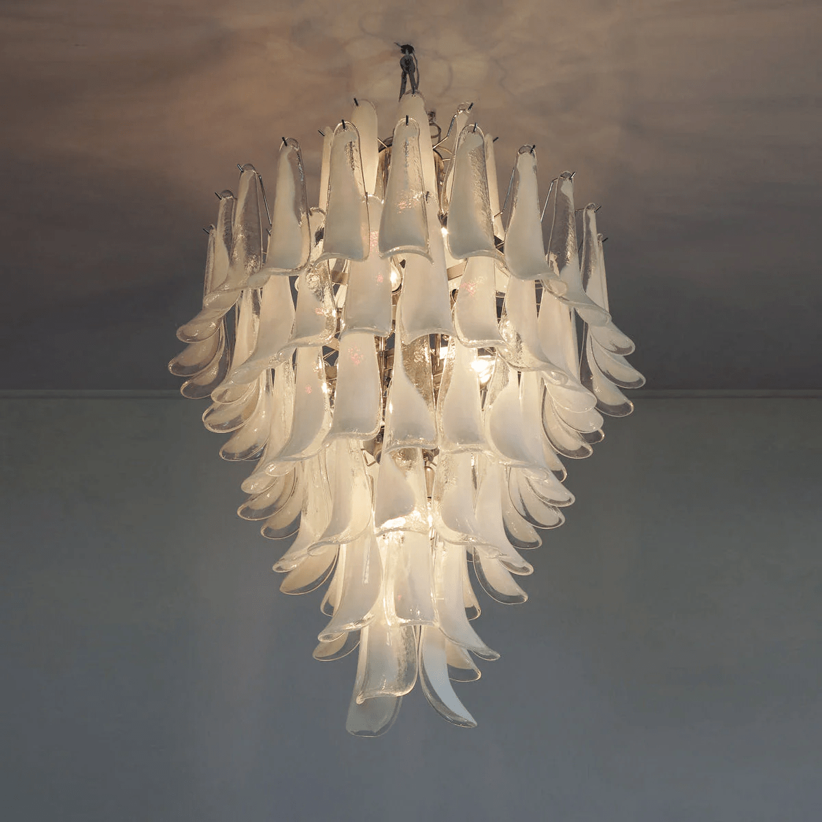 Dravina Glass Petals Pendant Lamp
