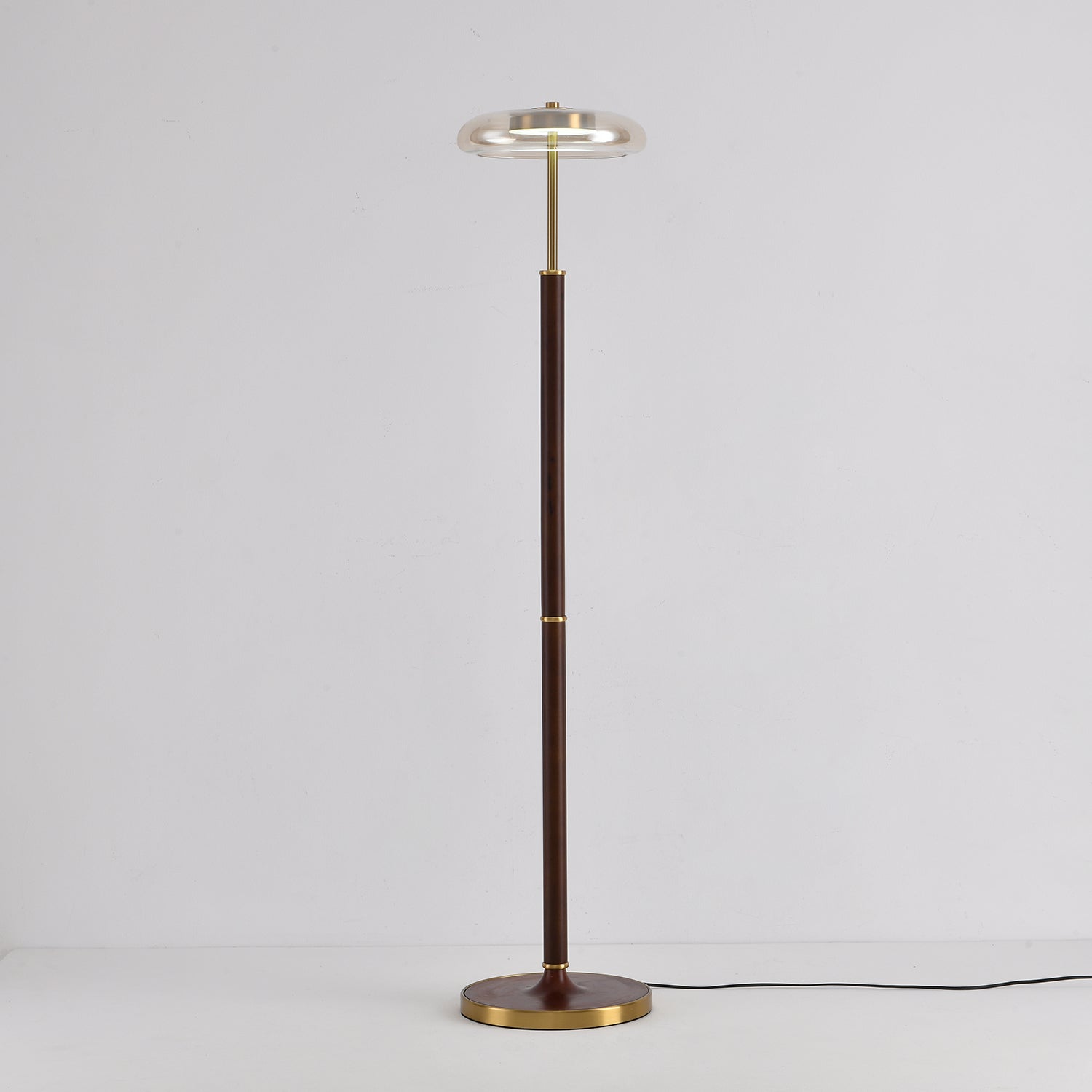 Ovalo Floor Lamp