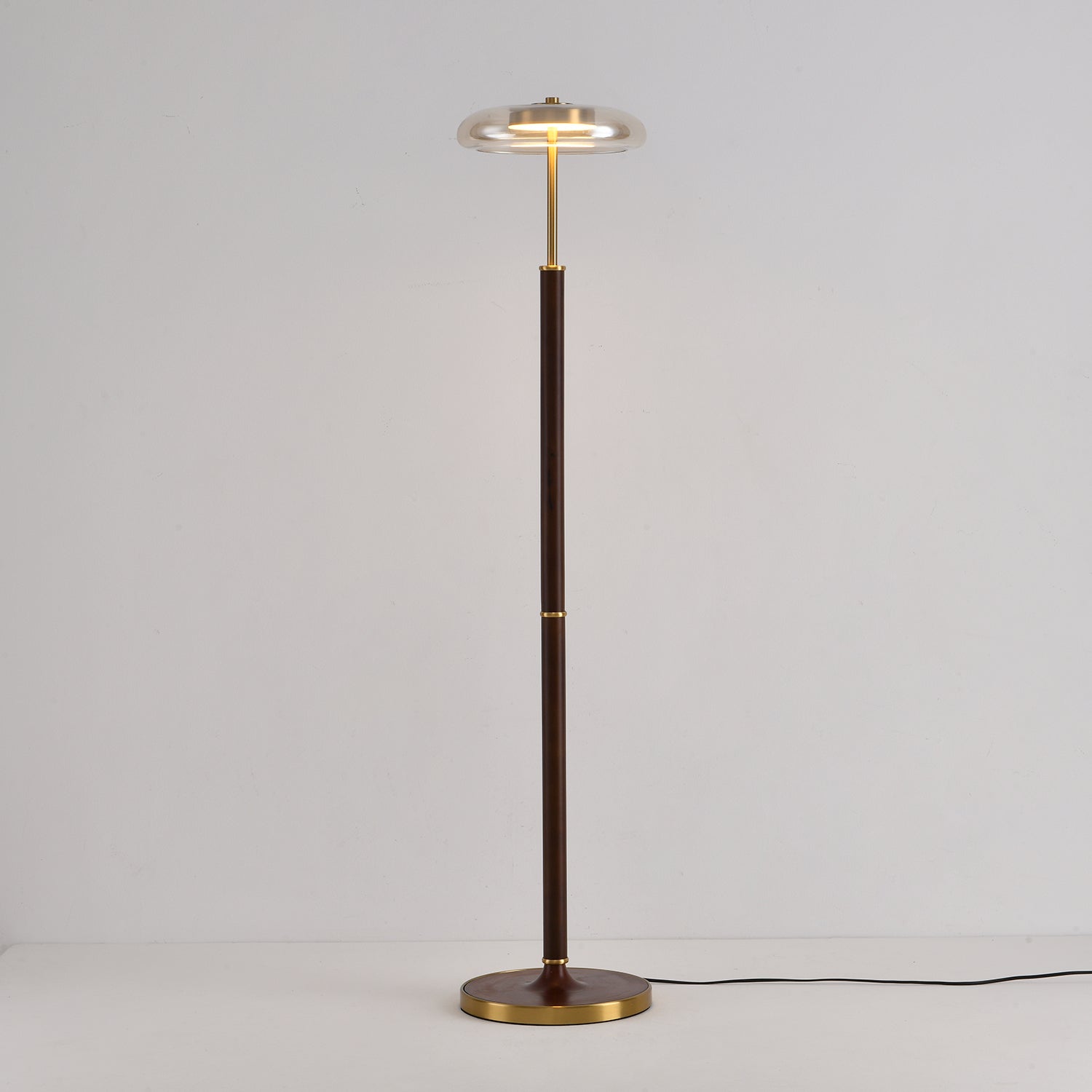 Ovalo Floor Lamp