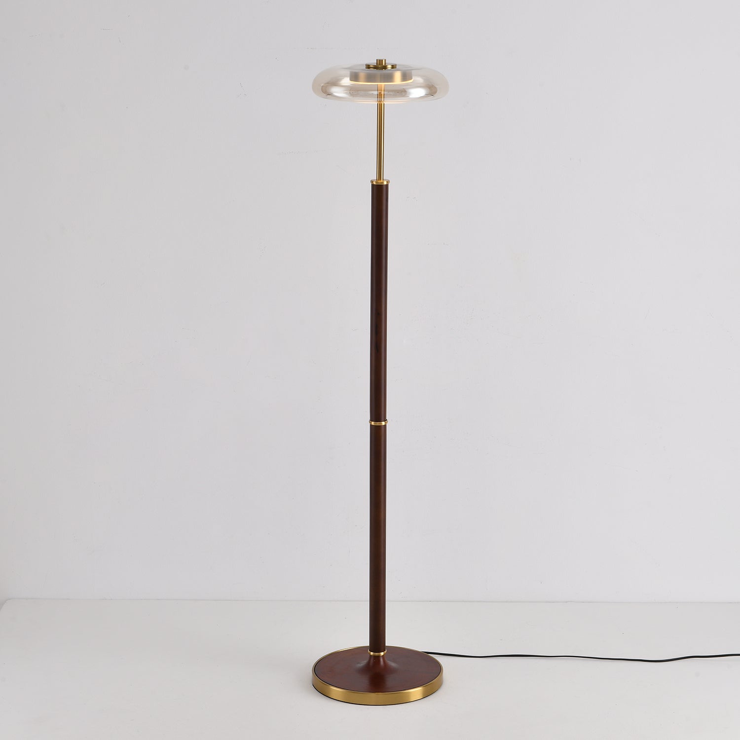 Ovalo Floor Lamp