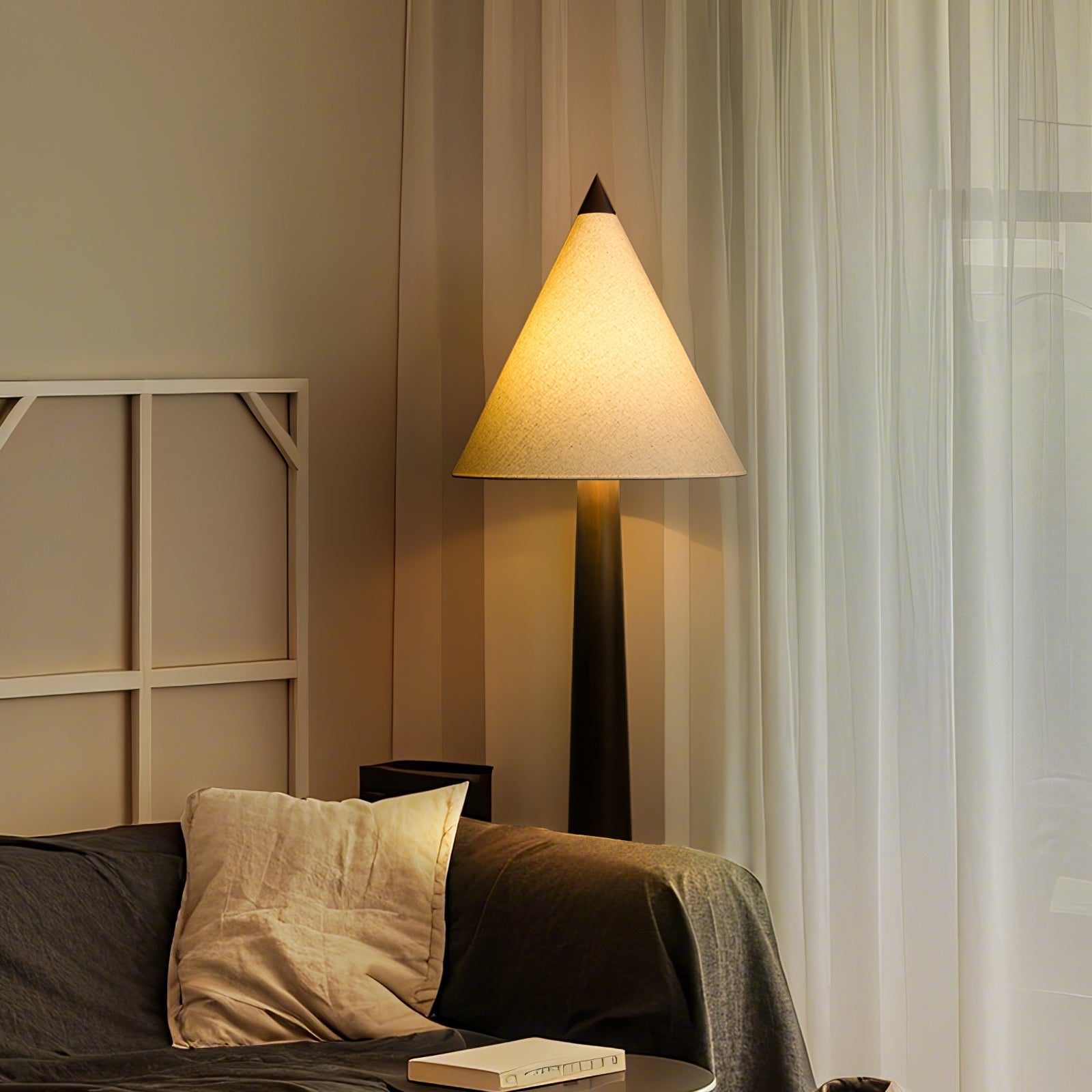 Pinecone Wooden Floor Lamp