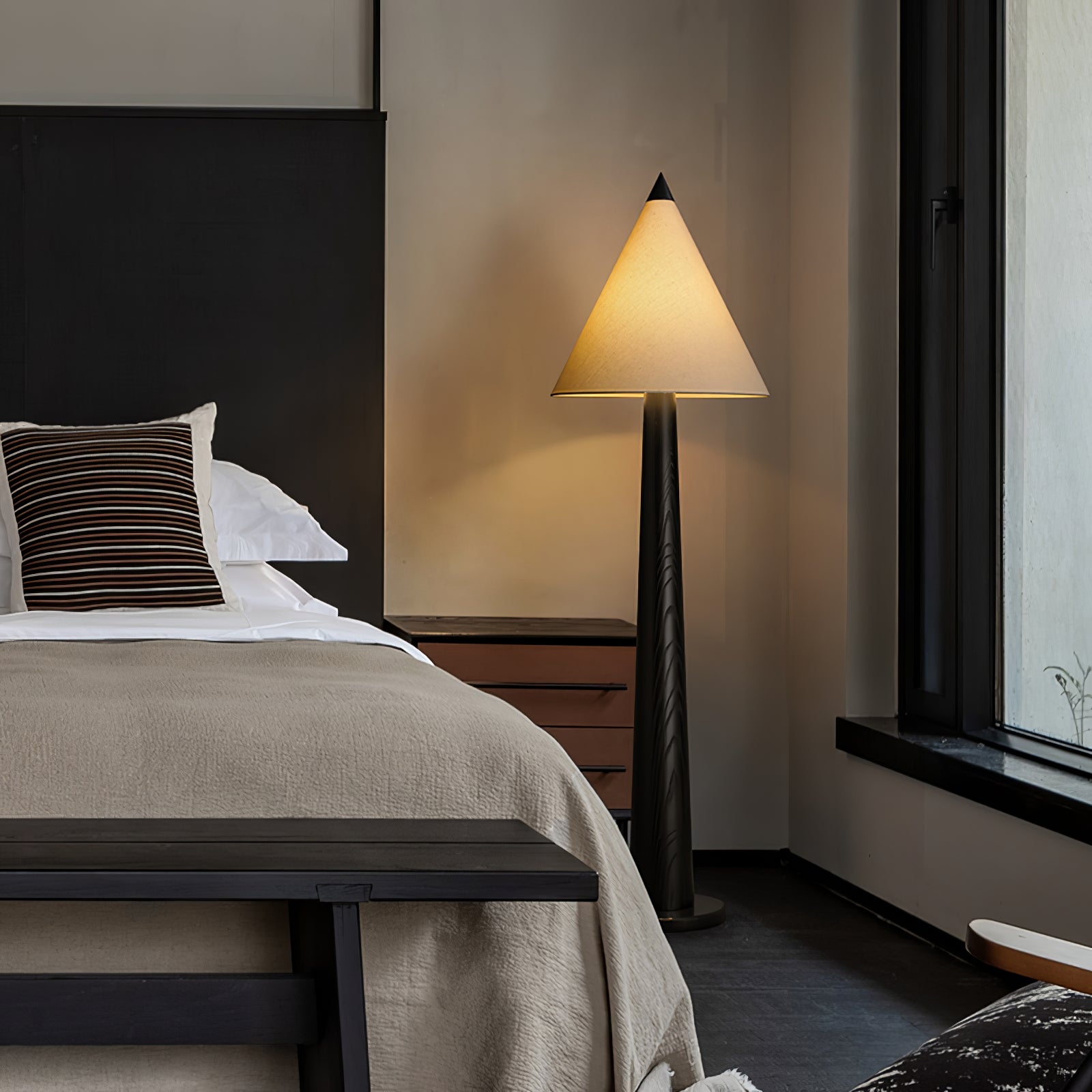 Pinecone Wooden Floor Lamp