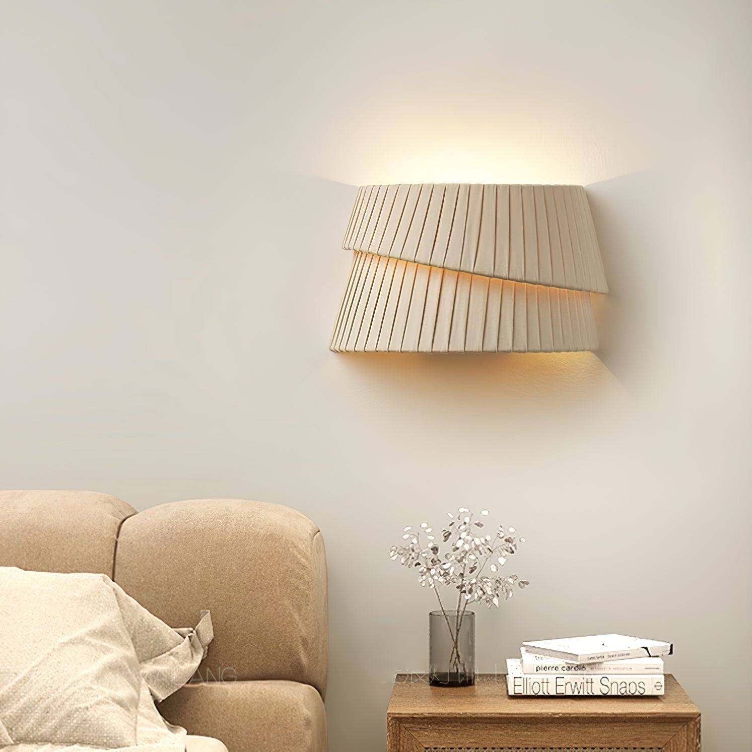 Vela Twist Wall Lamp