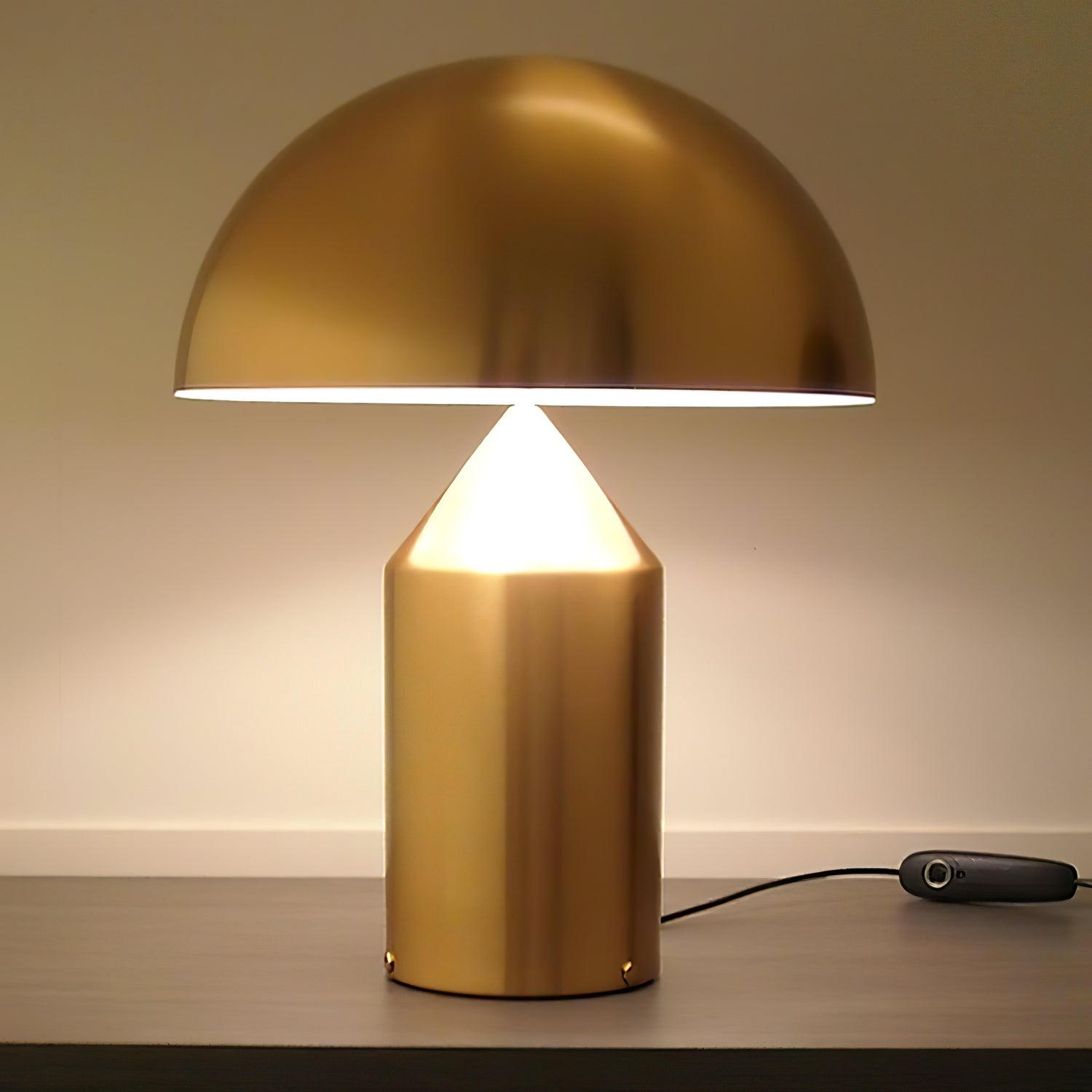 Aurora Metal Table Lamp - ZozHome
