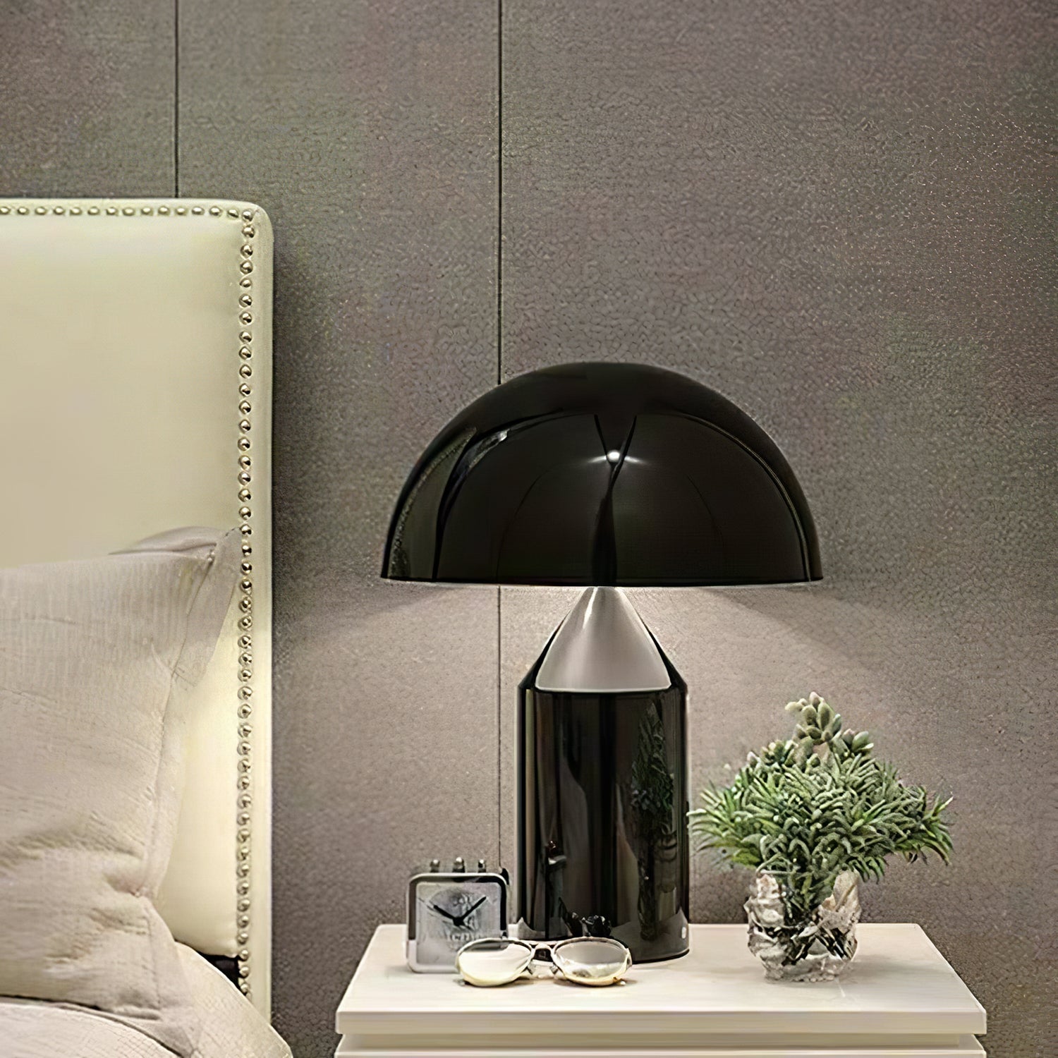 Aurora Metal Table Lamp - ZozHome