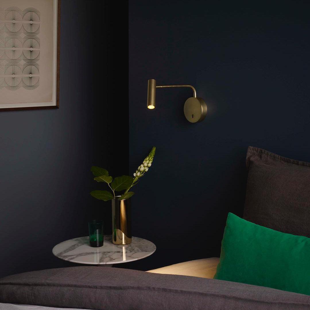 Black Simplicity LED Wall Lamp