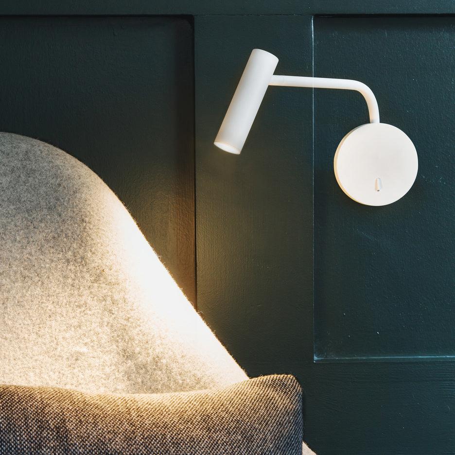 Black Simplicity LED Wall Lamp