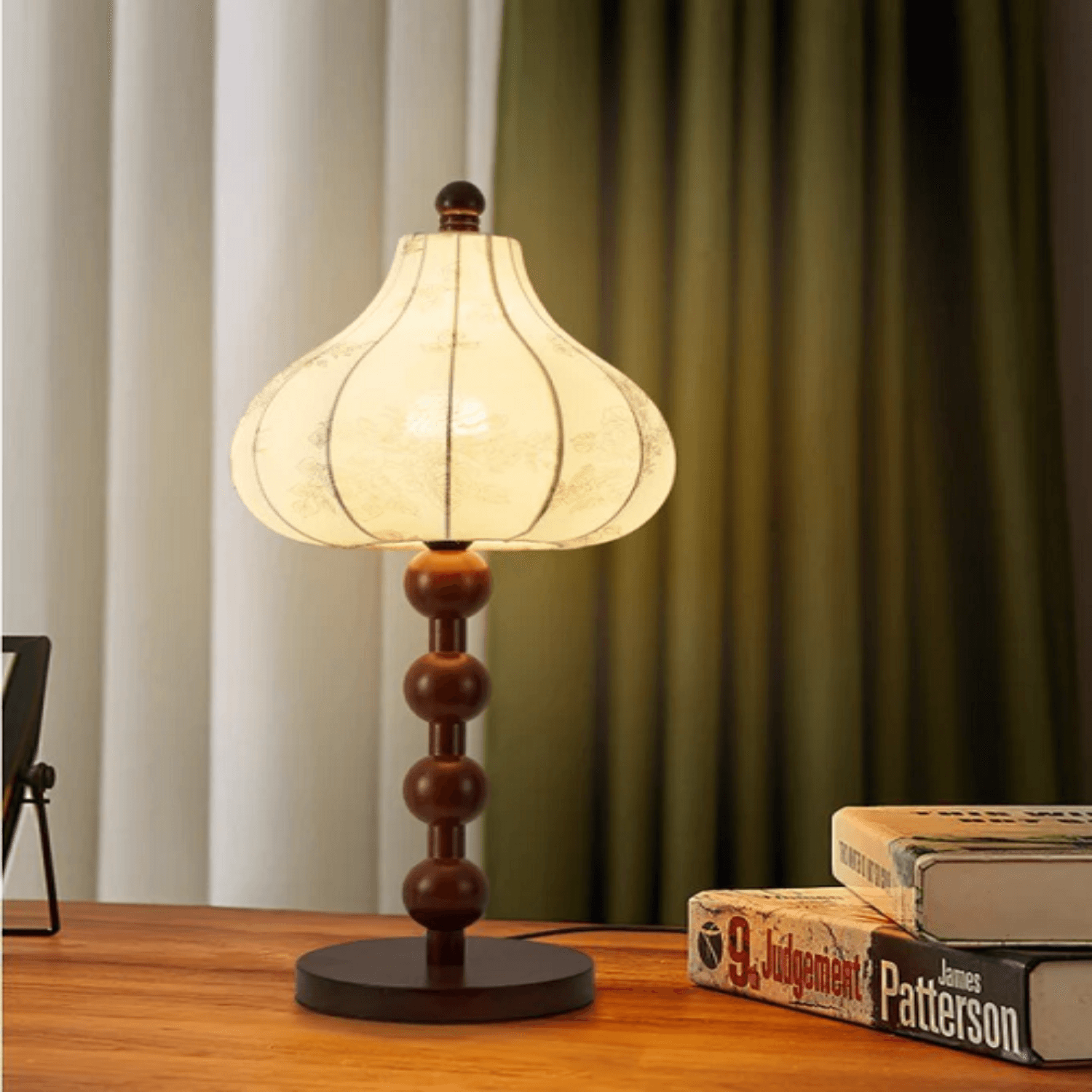 Chestnut table lamp
