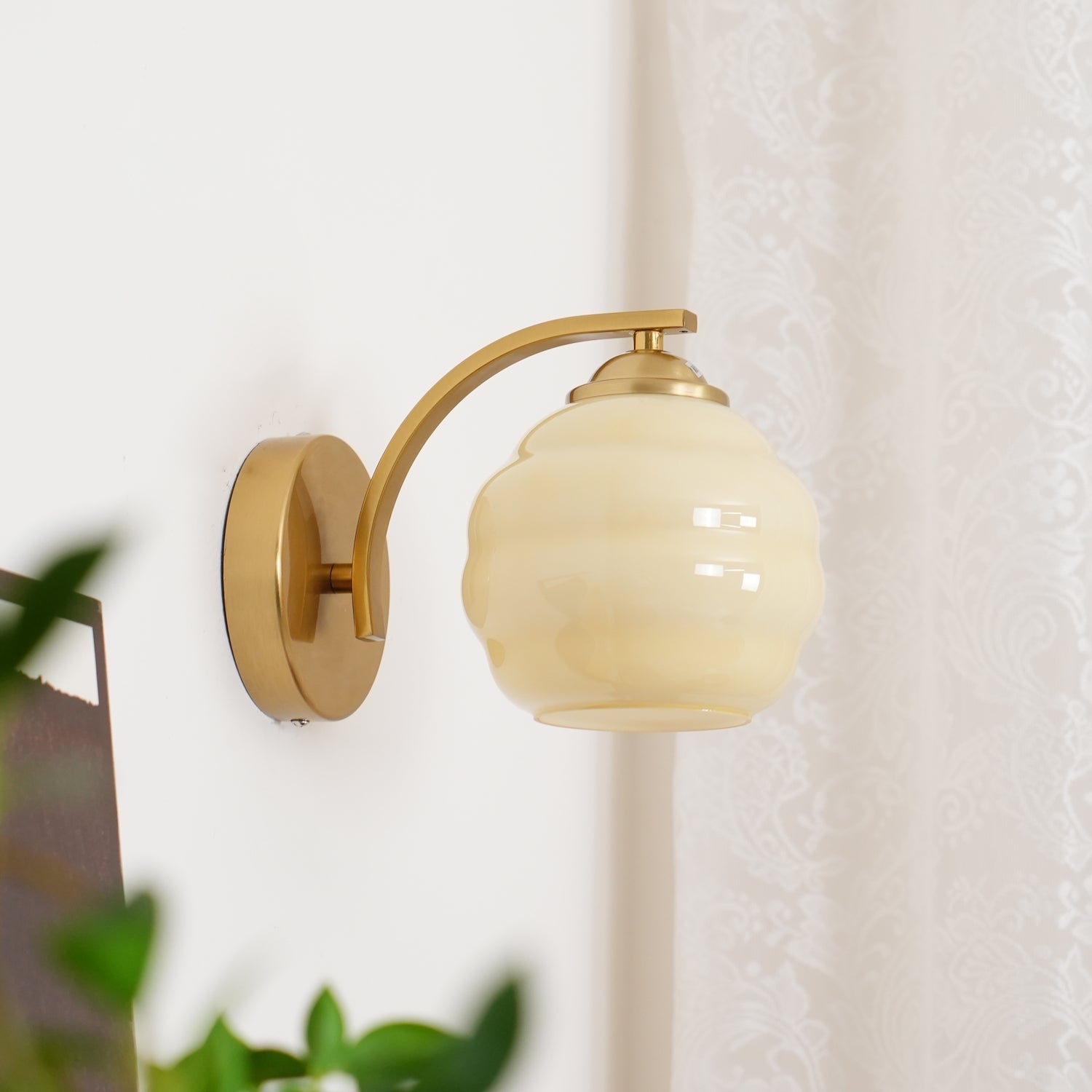 Curved Retro Wall Lamp
