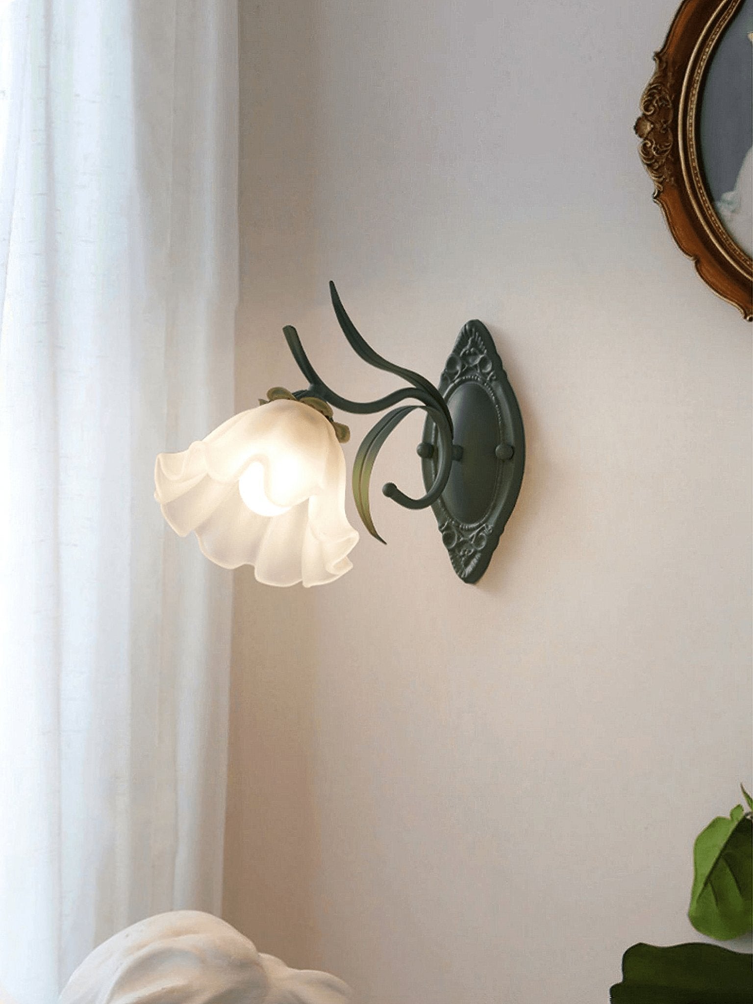 Flared Wall Lamp