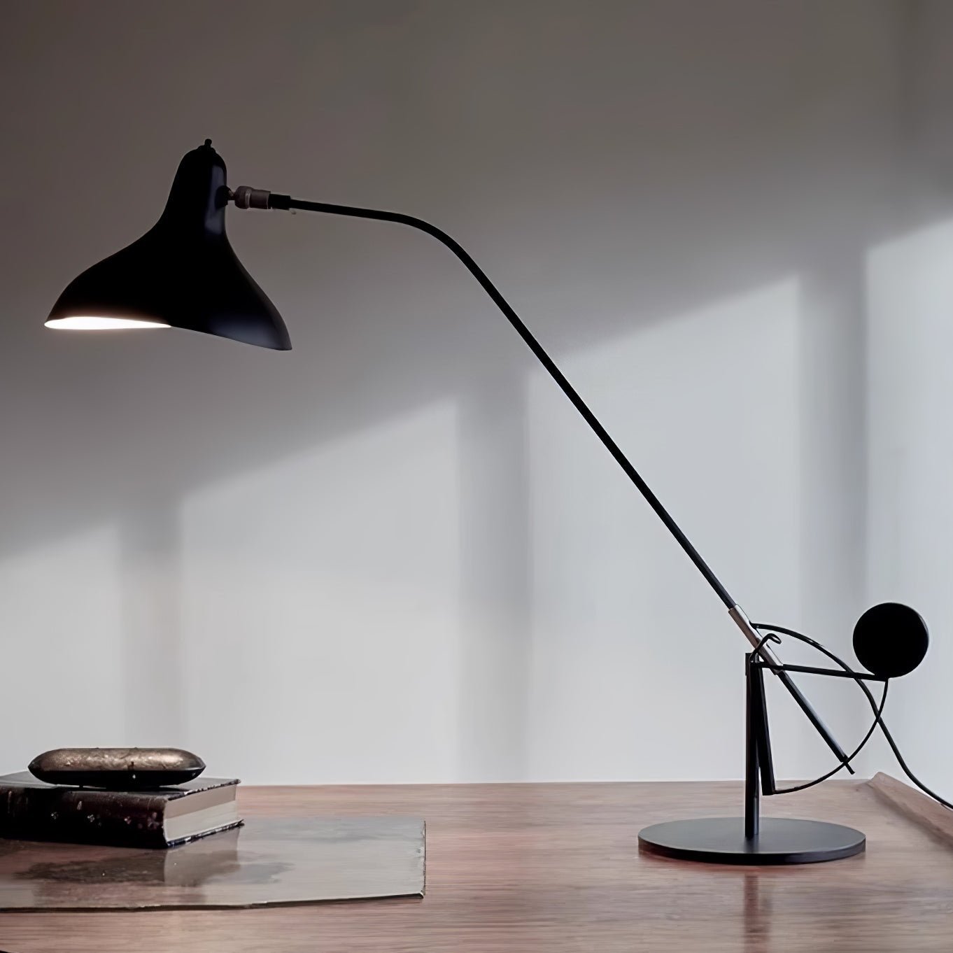 Noah Arm Table Lamp - ZozHome