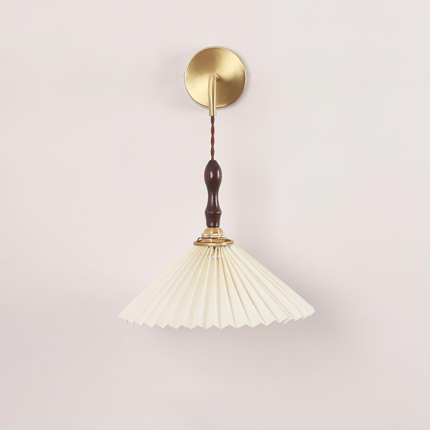 Pleated Wooden Wall Lamp