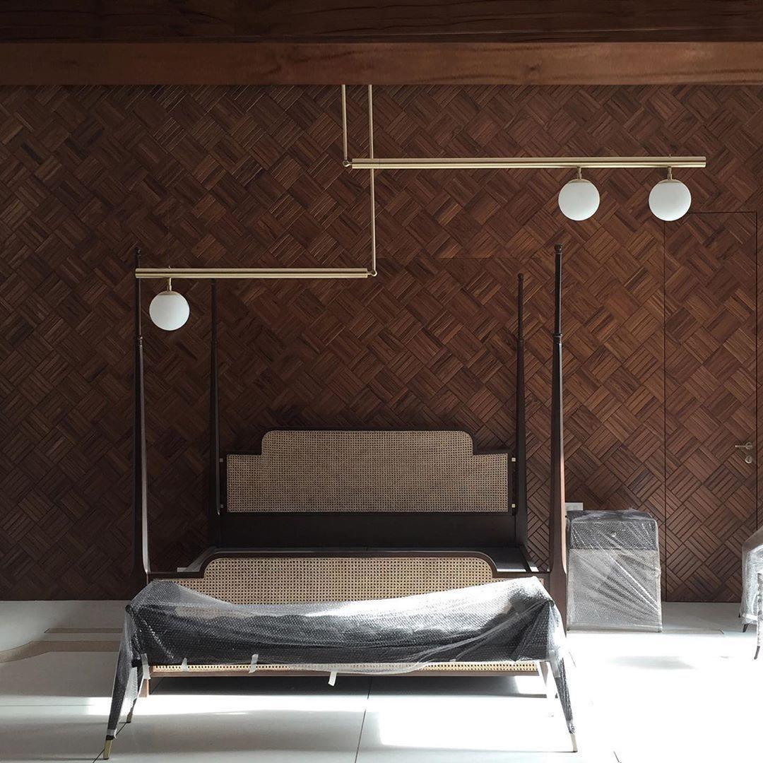 Satellite Pendant Light