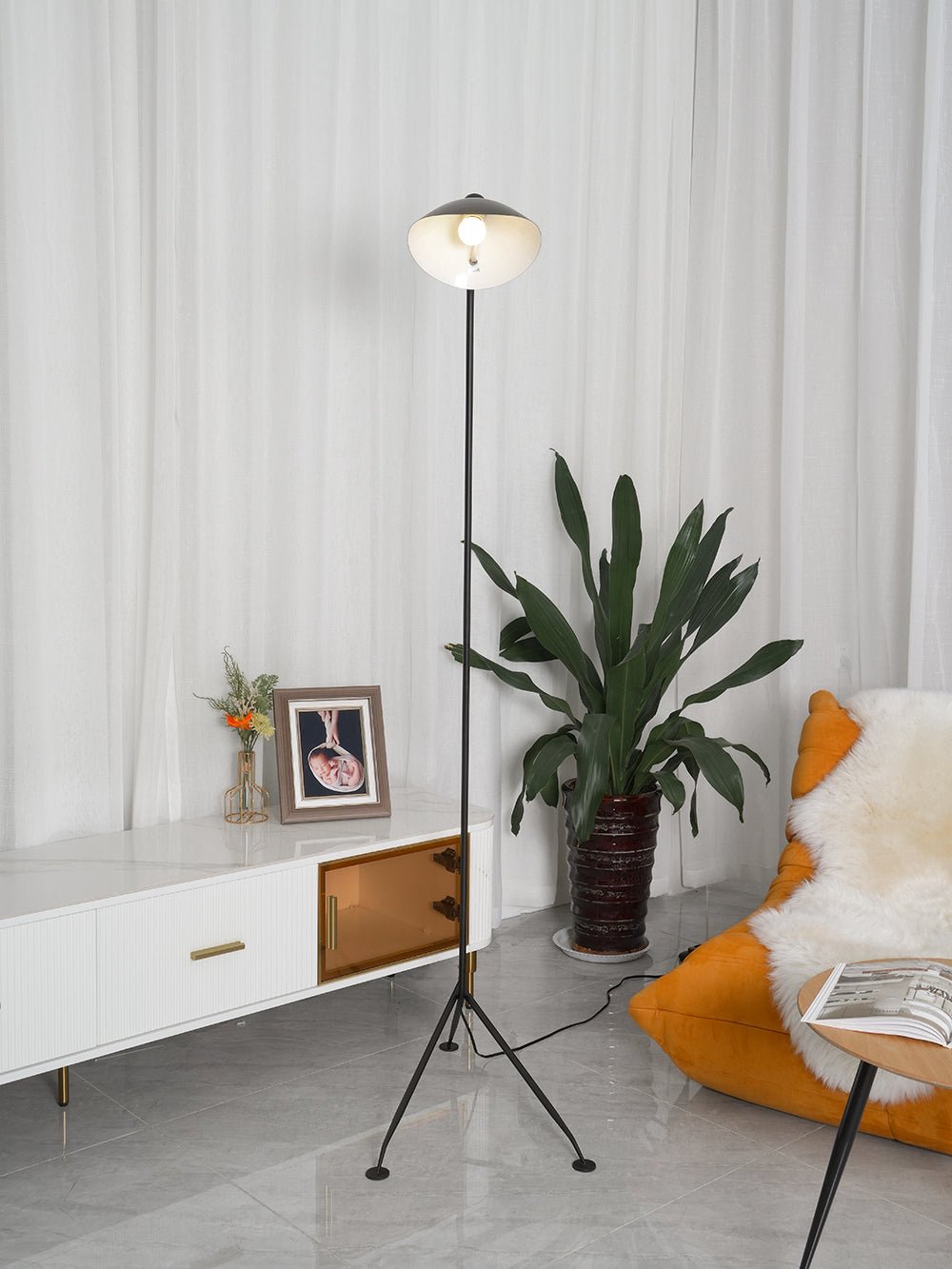Solon Floor Lamp