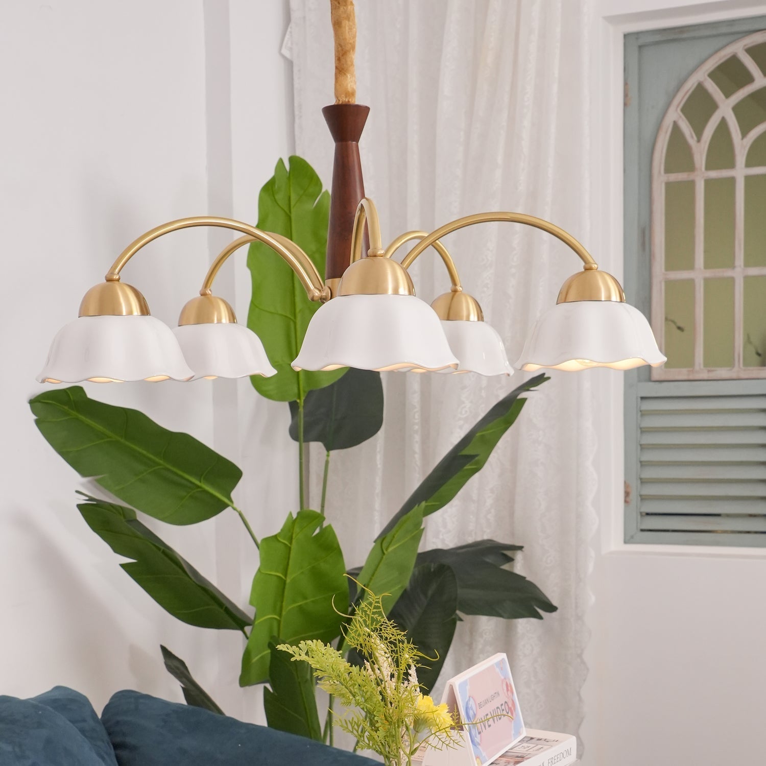 Vera Modern Brass Chandelier - ZozHome