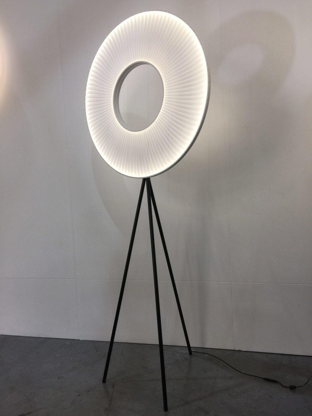 Vespera Floor Lamp