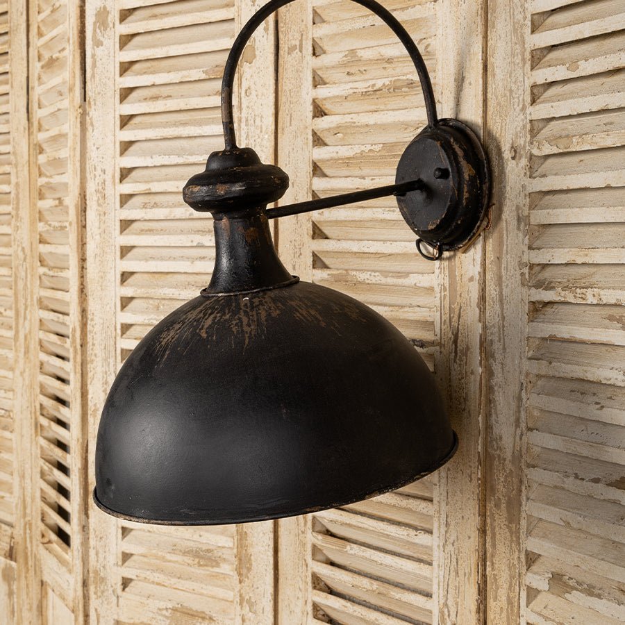 Vintage-Inspired Black Metal Wall Sconce